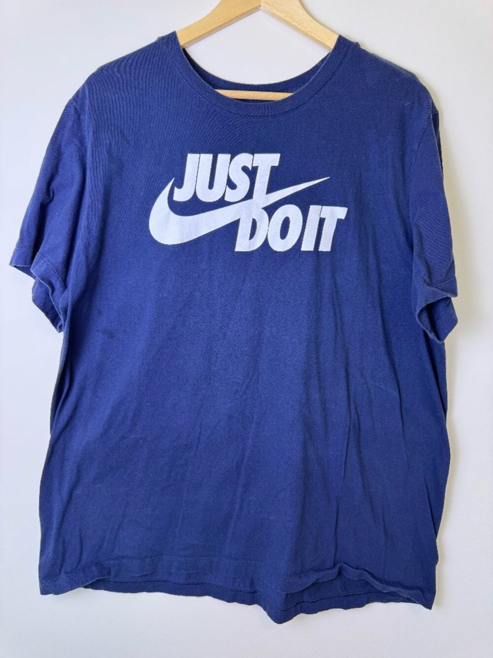 Nike “Just Do It” T-Shirt Men’s XL Navy Blue Swoosh Graphic Tee